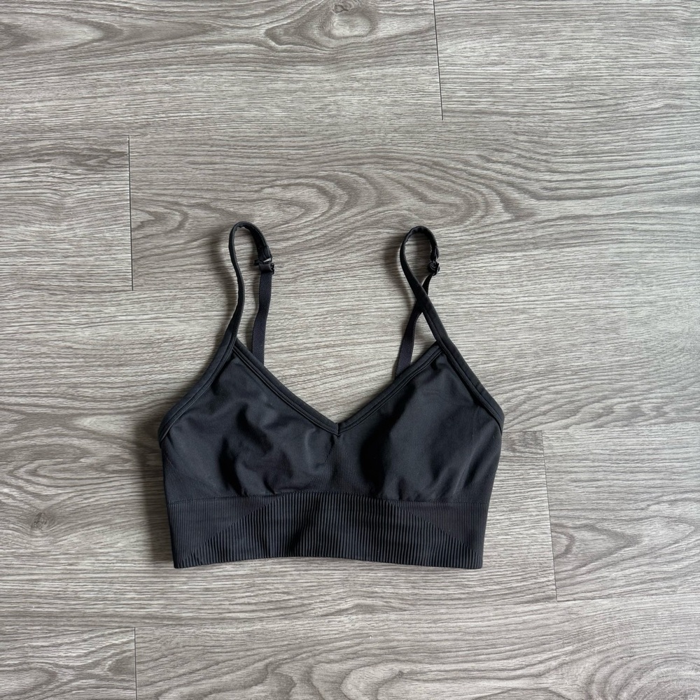 Lululemon Ebb to Street bra - Picture 1 of 2